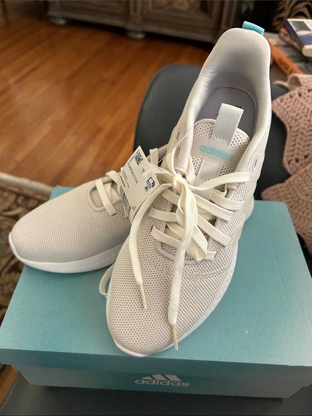 New, never worn adidas Women's Cream/Teal Lightweight Mesh Athletic Sneakers